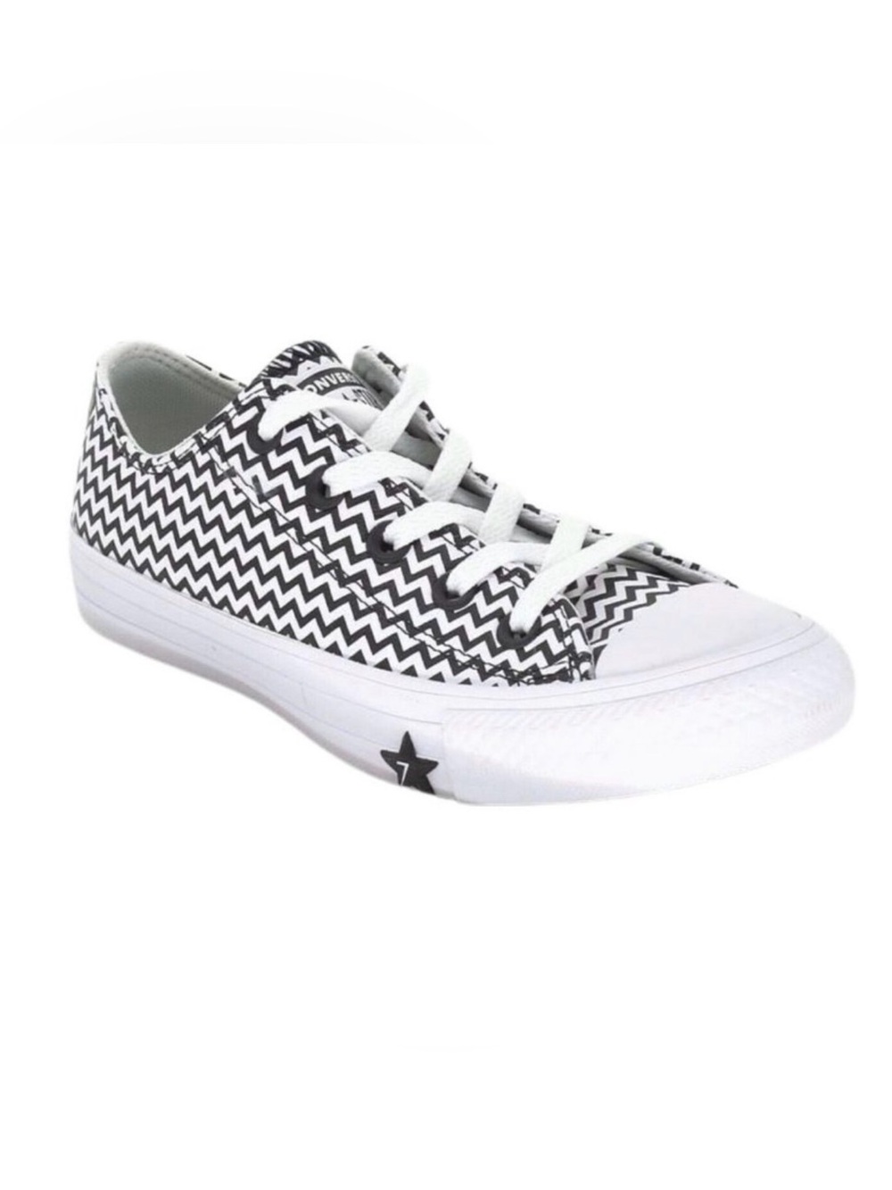 VGUC- Converse ‘Coated Canvas Zig-Zag Chuck Taylor’ Sneaker